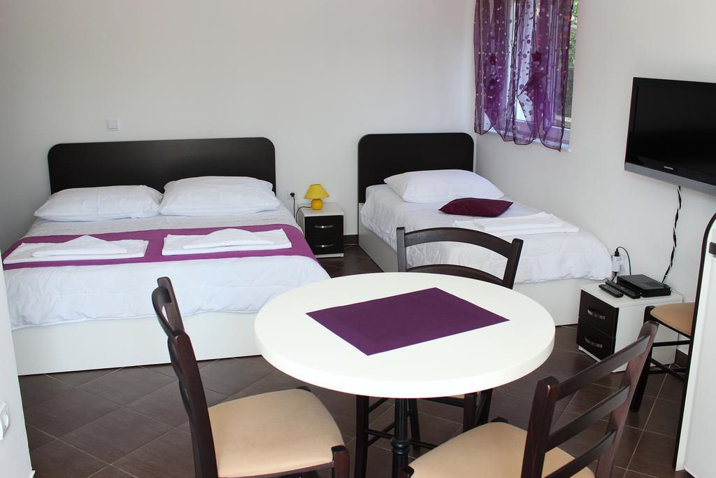 Apartments Palma Šibenik Стая снимка