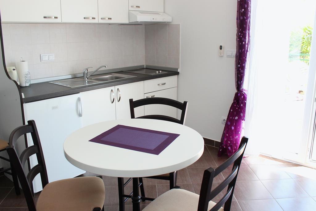 Apartments Palma Šibenik Стая снимка