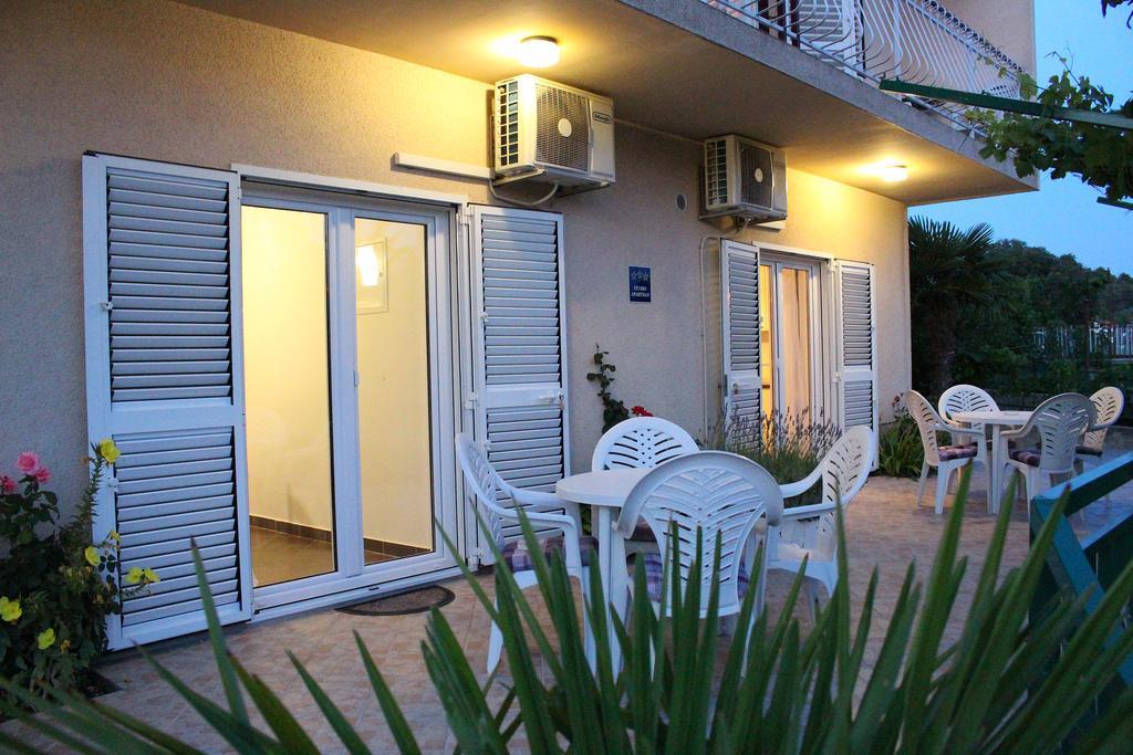 Apartments Palma Šibenik Стая снимка