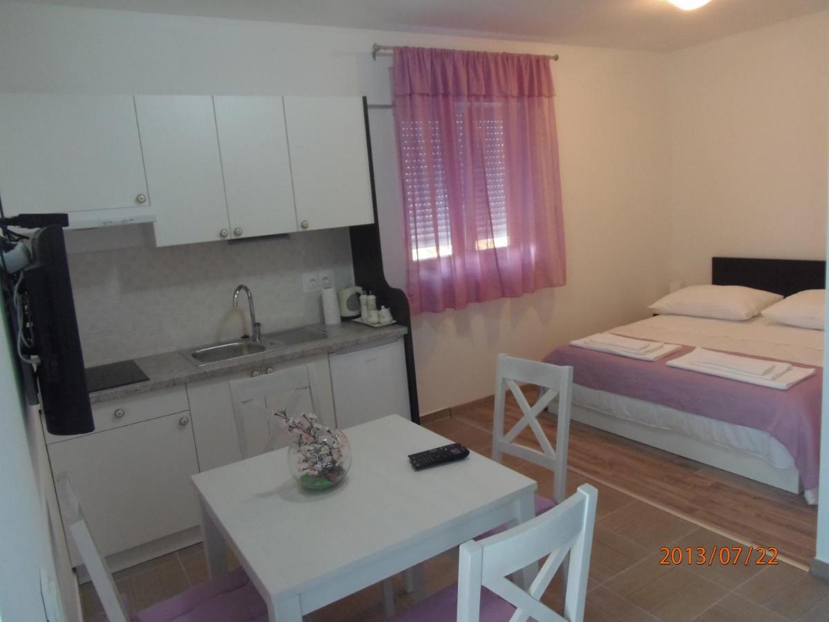 Apartments Palma Šibenik Стая снимка